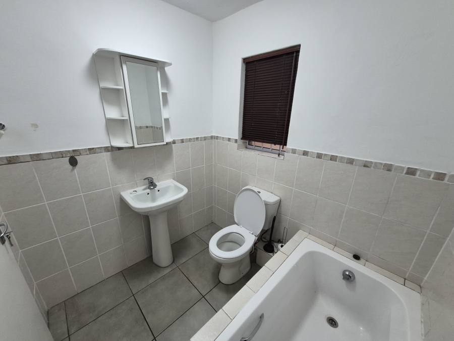 To Let 2 Bedroom Property for Rent in Durbanville Western Cape